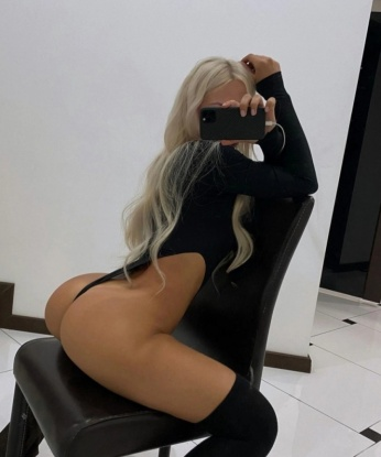 Живу в Москве 💋
Мои услуги эксклюзивны и нацелены на удовлетворение всех возможных желаний.
В моих творческих руках как милые ласки, так и страстные поцелуи. Будь уверен, в моем обществе ты позабудешь обо всех заботах и окунешься в мир удовольствия и наслаждения. 😈💕
Абсолютная конфиденциальность и уютная атмосфера гарантированы.
Я могу предложить не только классические услуги, но и разнообразные эротические игры, массаж и сексуальные эксперименты. Кроме того, обладаю превосходными умениями в оральном сексе, что лишний раз подчеркивает мою опытность и профессионализм.
Имею много положительных отзывов, которые подтверждают мою искреннюю преданность к вашей незабываемой ночи. 🌟😉
Если ты ищешь незабываемые моменты страсти и наслаждения - обращайся ко мне. Я обещаю, что это будет самая горячая встреча в Москве! 🔥💕
На фото предоставлены мои реальные снимки, которые еще больше разожгут твое воображение.
Не упусти шанс испытать неземное наслаждение со мной! Жду тебя 💋 Елена